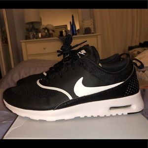 Nike Air Max Thea Women’s Shoe